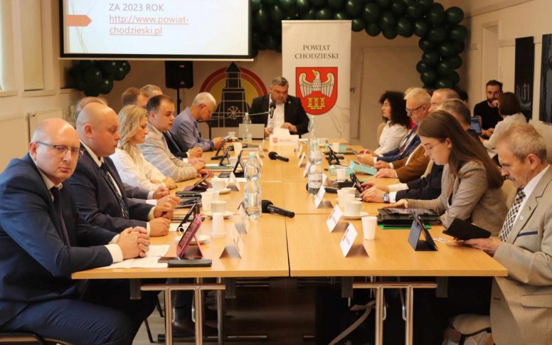  Wotum zaufania oraz absolutorium dla Zarządu Powiatu